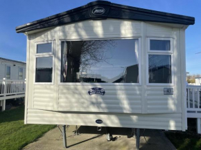 Luxury 2 Bedroom Caravan at Mersea Island Holiday